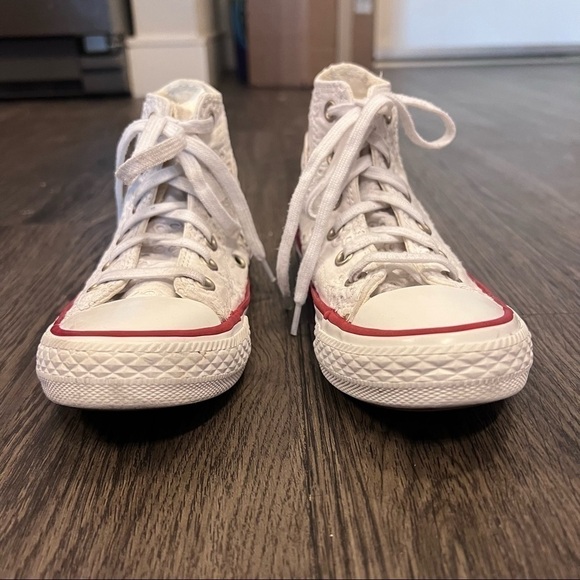 - Rare Kids Floral high top Chuck Taylor Converse in white - Picture 4 of 4